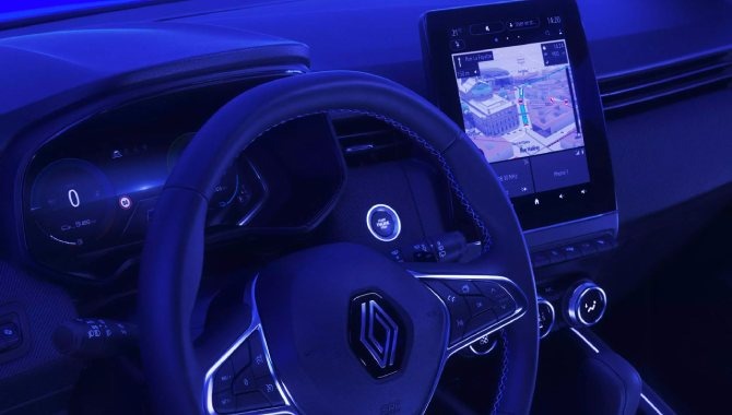 RENAULT CLIO E-TECH FULL HYBRID - Interior