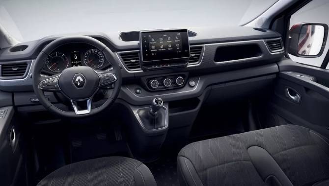 RENAULT TRAFIC - Interior